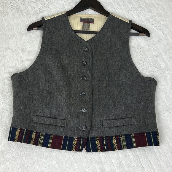 New York Style Jackets & Blazers - VINTAGE! New York Style Cropped Vest Gray Button Down Large